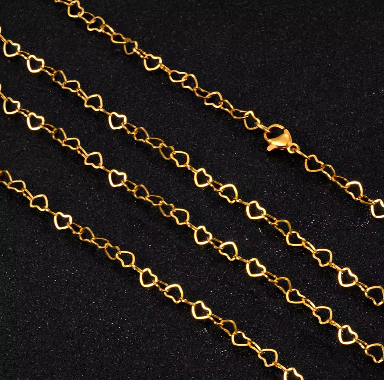 HEART CHAIN NECKLACE